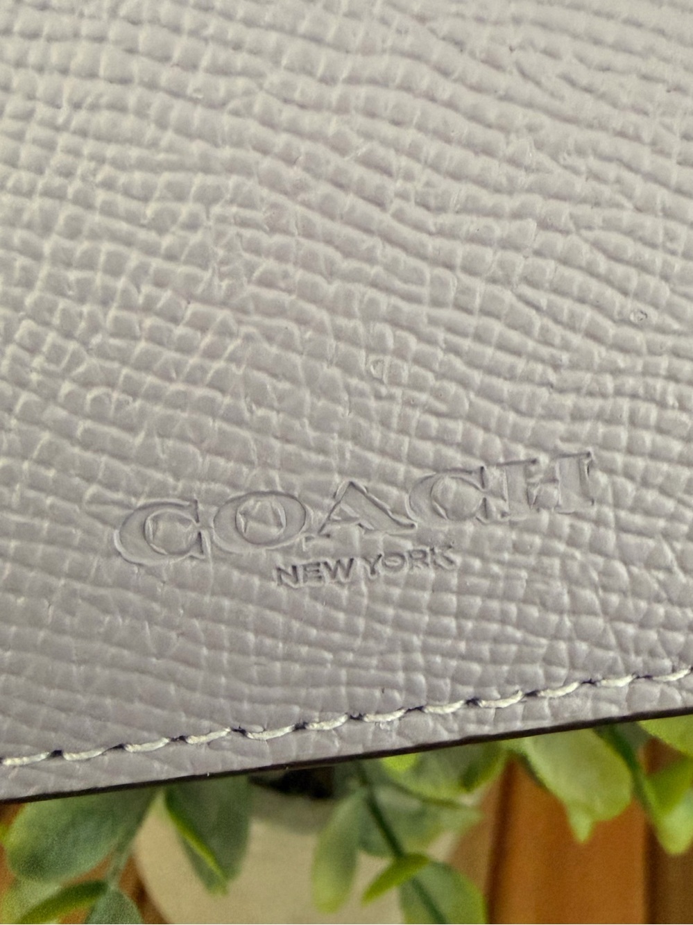 Coach Slim Card Wallet, Zippered in Lavender NWOT - Picture 7 of 7